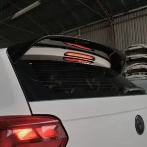 vista traseiira de vw polo mk6 2018 a 2021 com Aerofólio VW Polo MK6