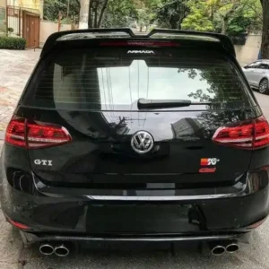 Vista traseira de Golf GTI MK7 2013-2017 com Difusor Golf MK7 (2013-2017)